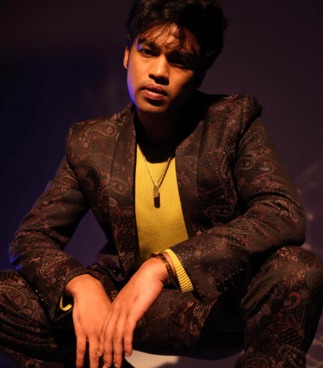Debonair Locket for Men - Image 3