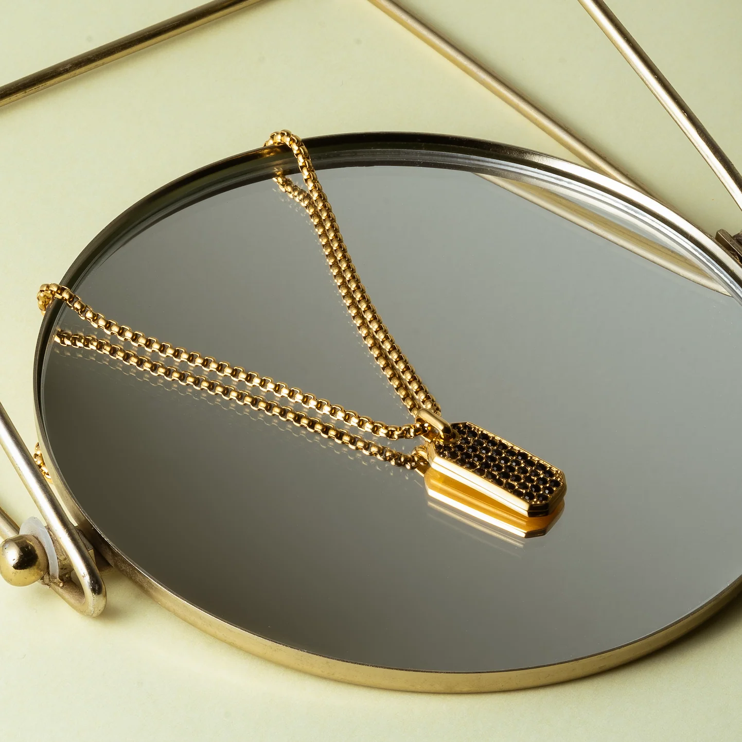 Debonair Locket for Men - Image 6