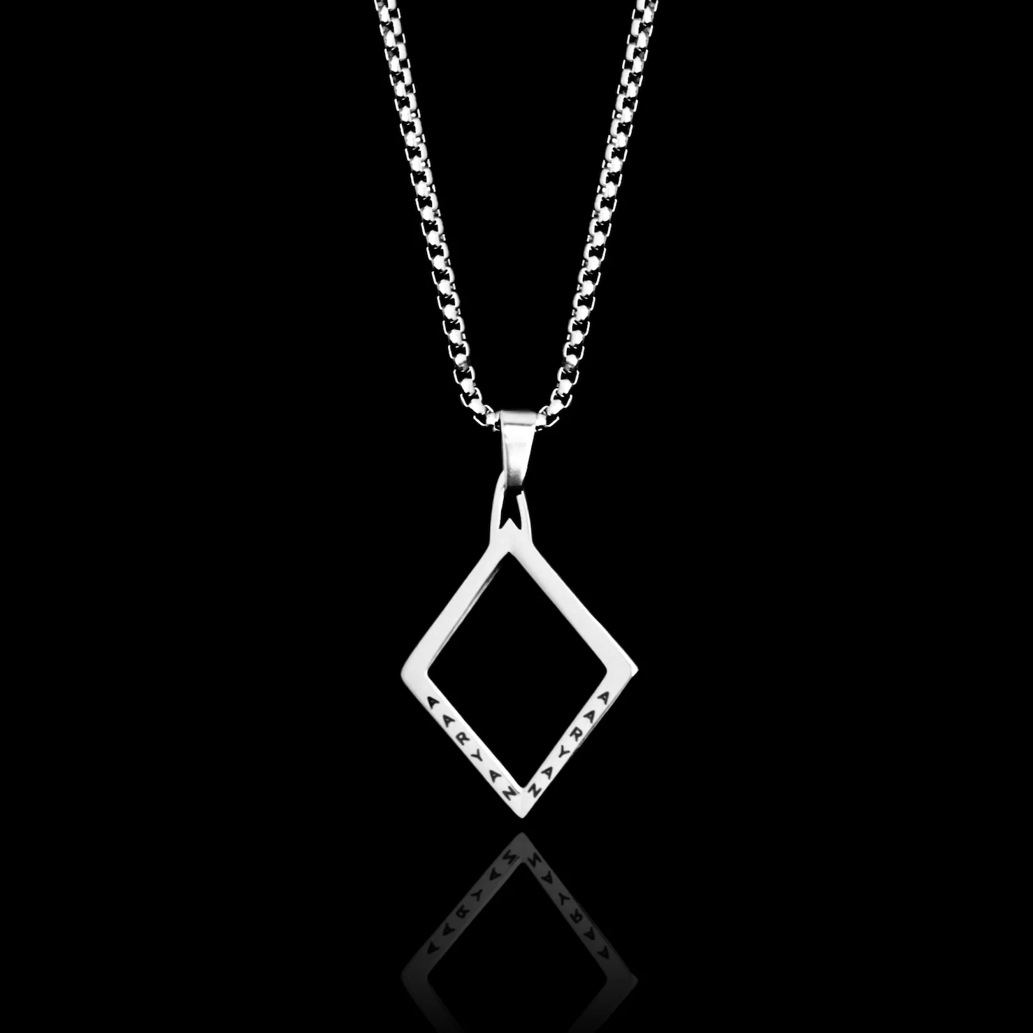 Personalised Diamond Locket for Men - Image 8