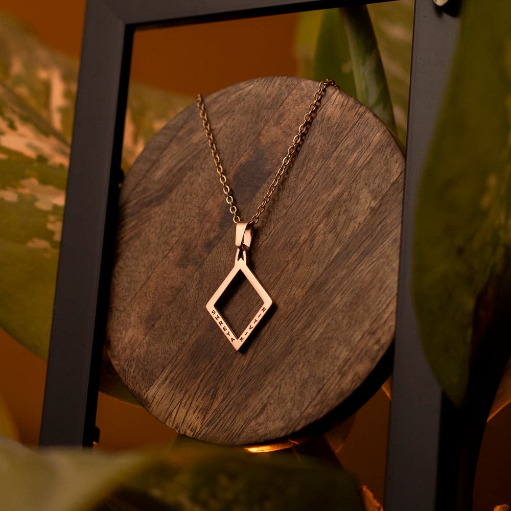 Shape of Diamond Pendant - Image 4