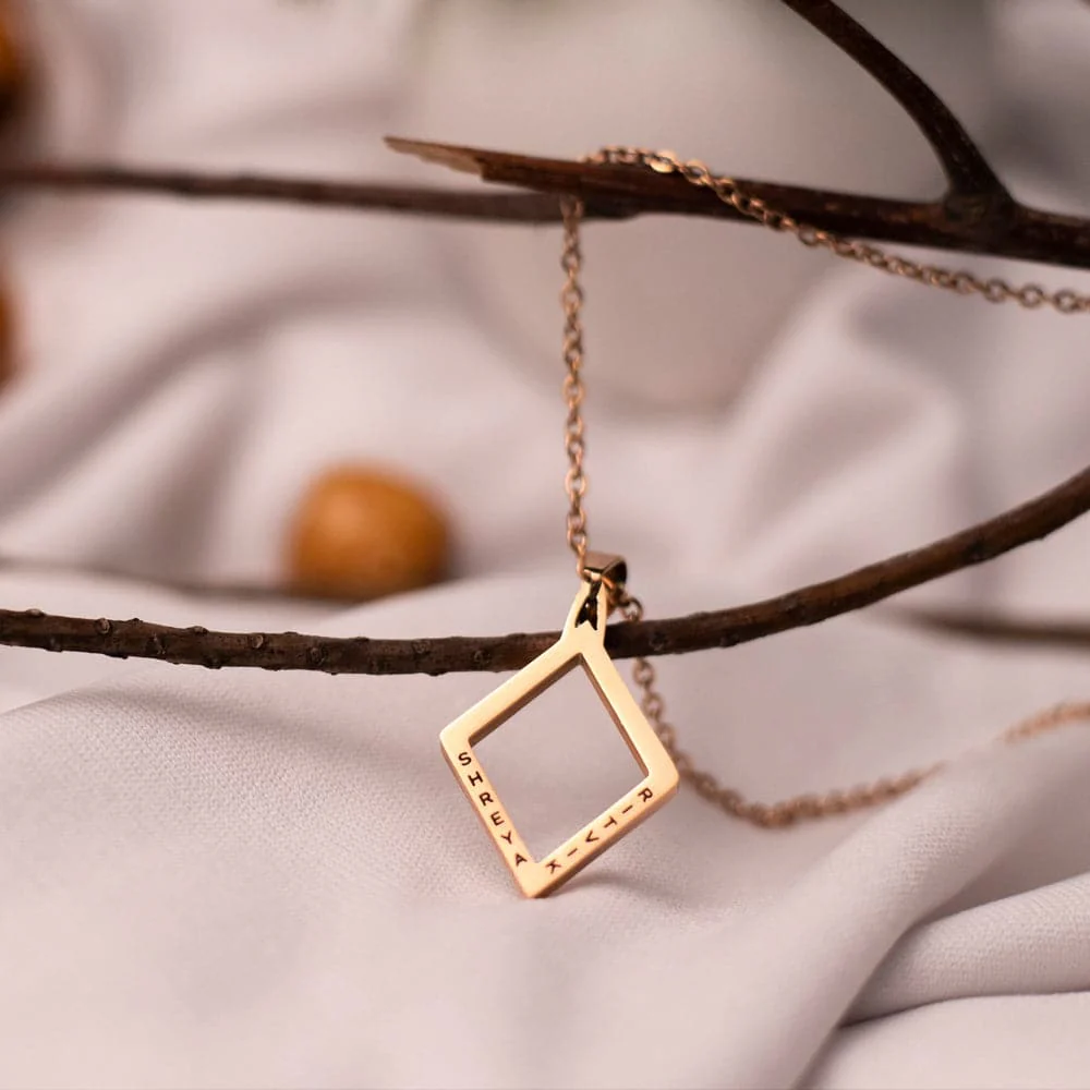 Shape of Diamond Pendant - Image 5