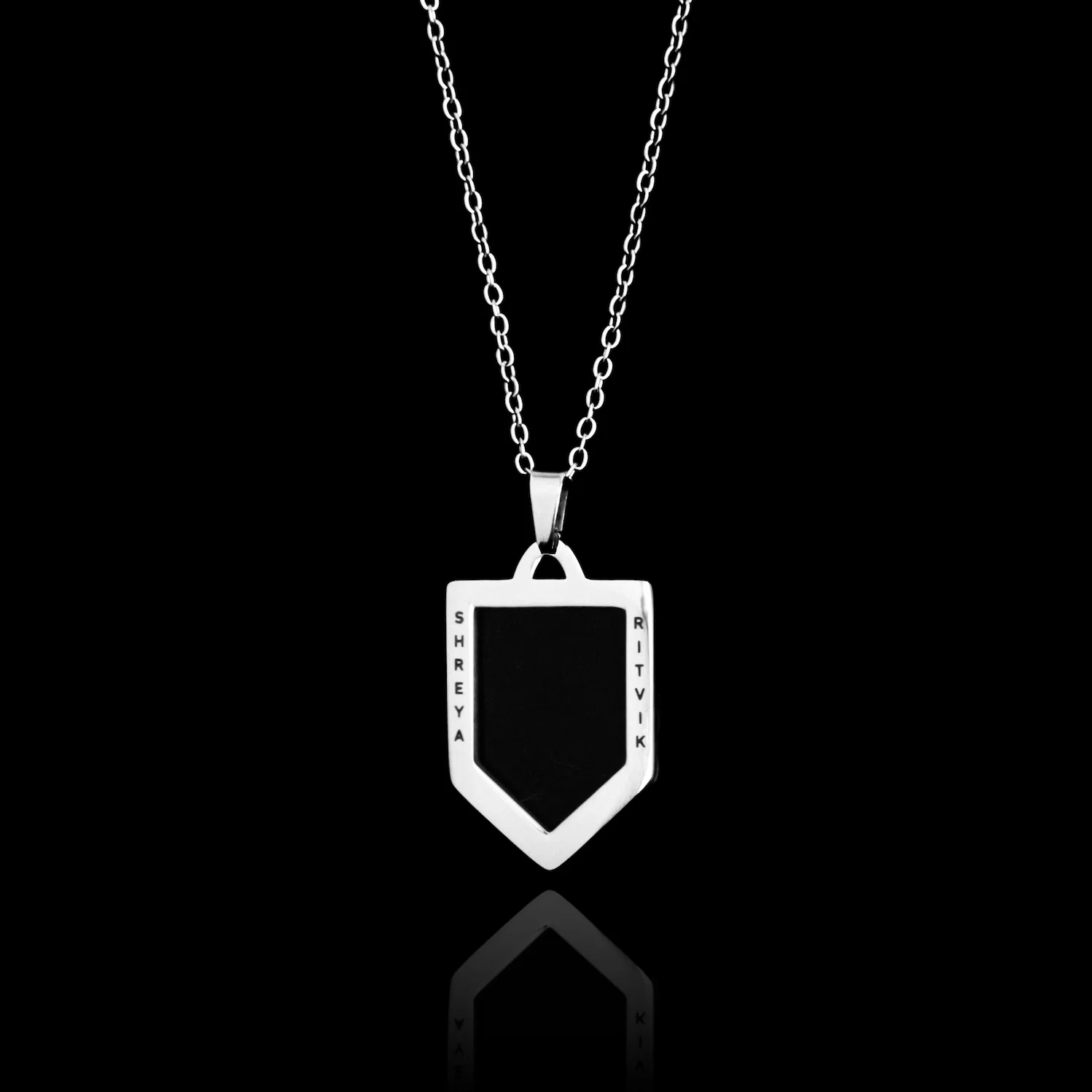 Shape of Shield Pendant - Image 8